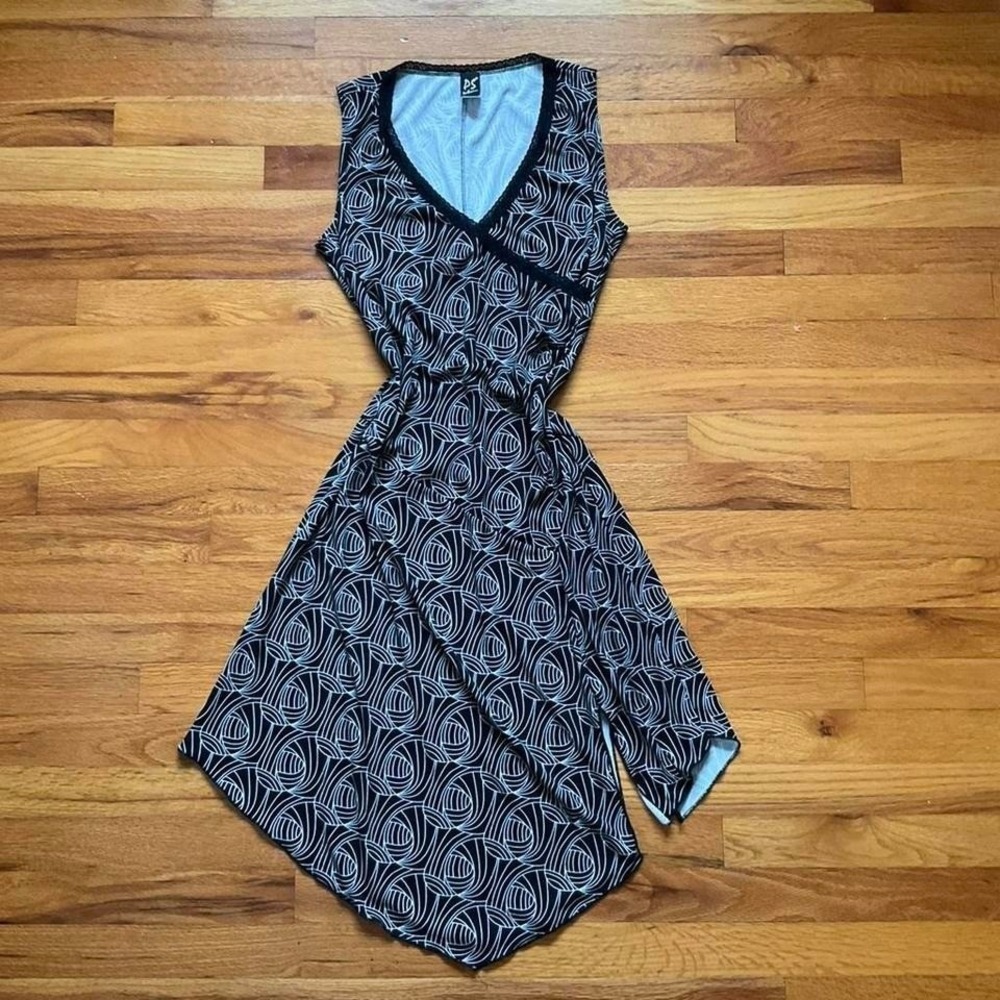 Vintage 2000s Black + White Dress Asymetric Lace Trim Size M Y2K GothPreppy - Picture 1 of 4